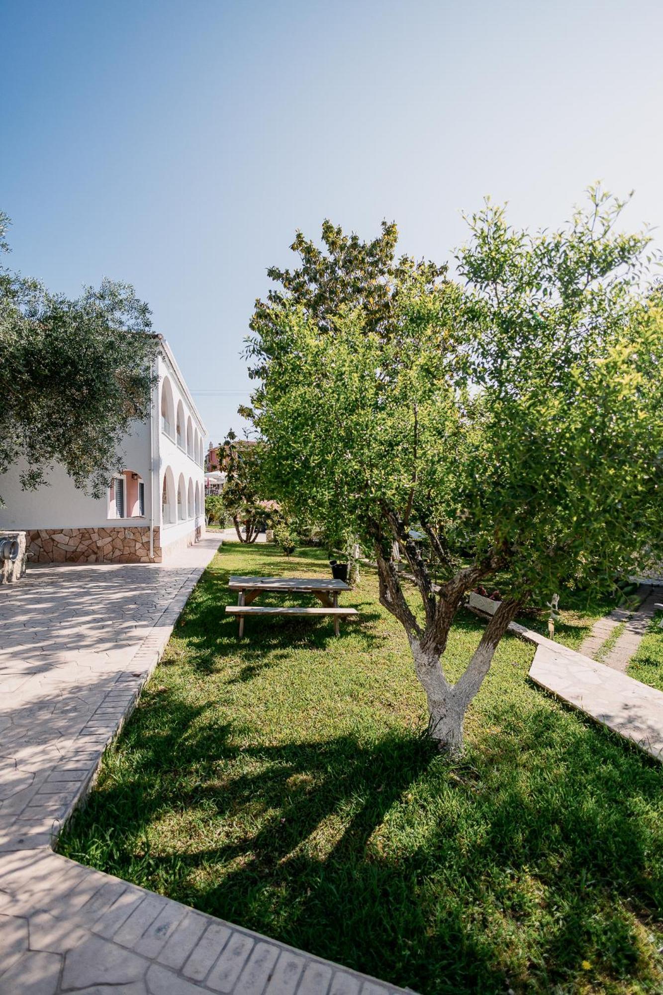 Mathraki Resort Gouvia Exterior photo